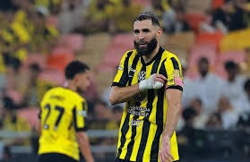 湖记：今日绝对是詹姆斯复出后最佳表现，他在进攻端状态拉满